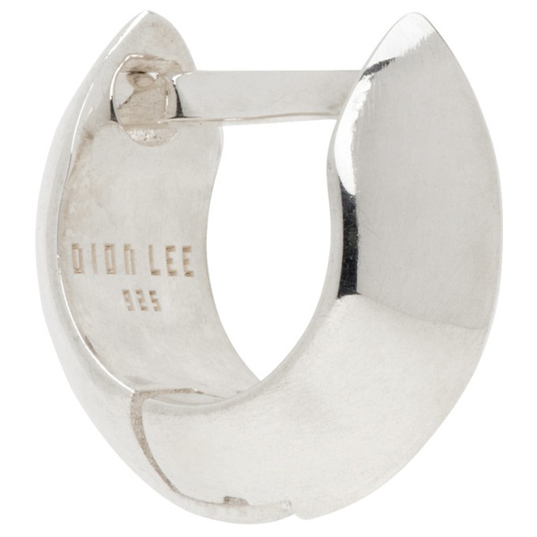  디온 리 Dion Lee Silver Small Triangle Profile Single Hoop Earring 241417M144002
