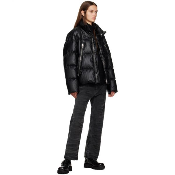  MM6 메종 마르지엘라 MM6 메종마르지엘라 Maison Margiela Black Quilted Faux-Leather Down Jacket 232188F061001