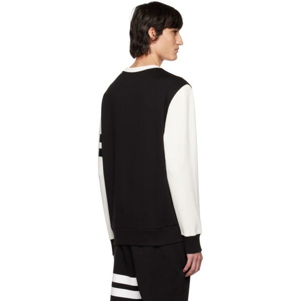 몽클레어 몽클레어 Moncler Black & White Monogram Sweatshirt 231111M204010