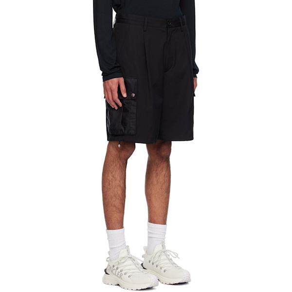 몽클레어 몽클레어 Moncler Black Pleated Shorts 241111M193060