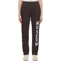 뮤지엄 오브 피스 앤 콰이엇 Museum of Peace & Quiet Brown Varsity Lounge Pants 231554F086000