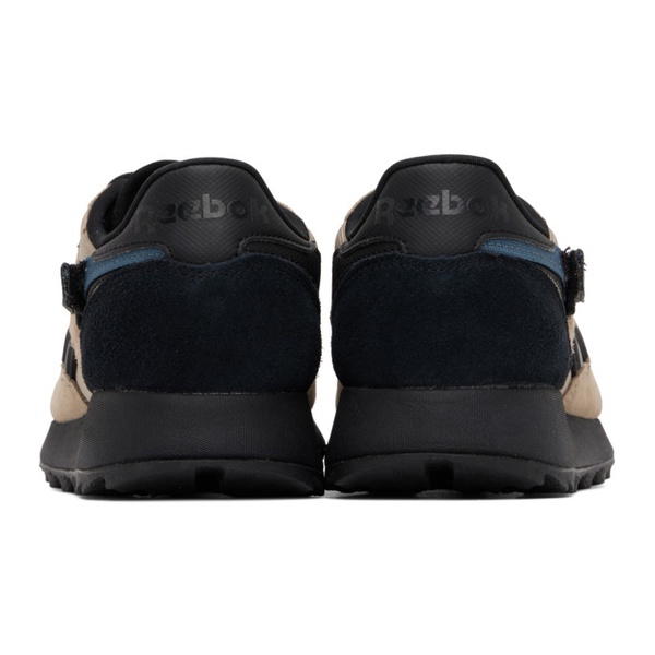  리복 클래식 Reebok Classics Beige & Black Classic Sneakers 232749M237095