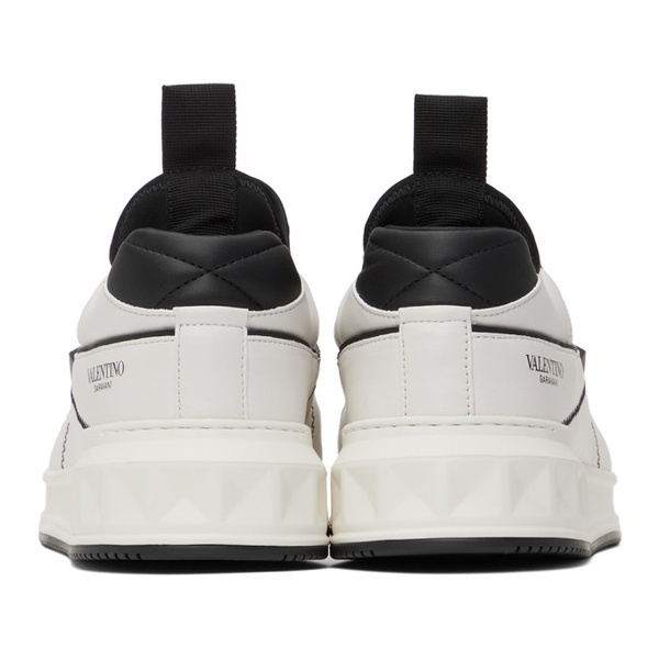  발렌티노 Valentino Garavani Black & White One Stud Sneakers 232807M237047