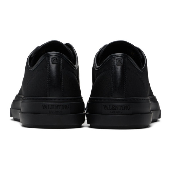  발렌티노 Valentino Garavani Black Canvas Sneakers 231807M237141