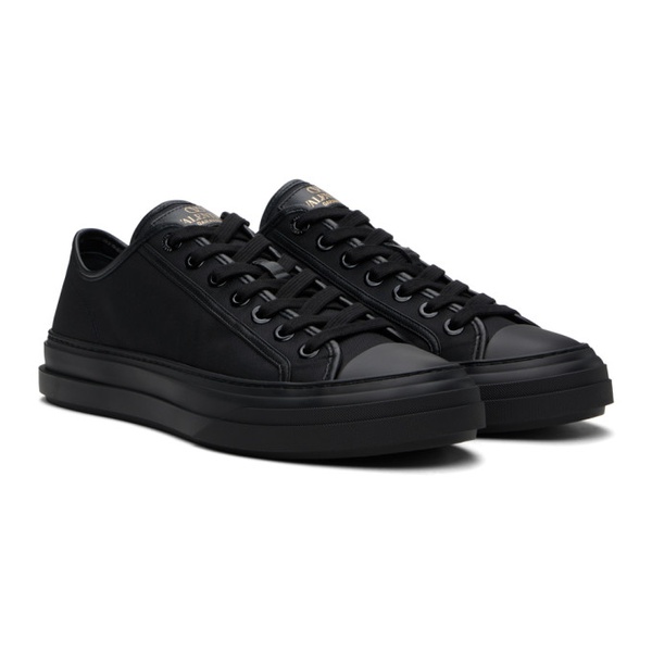  발렌티노 Valentino Garavani Black Canvas Sneakers 231807M237141