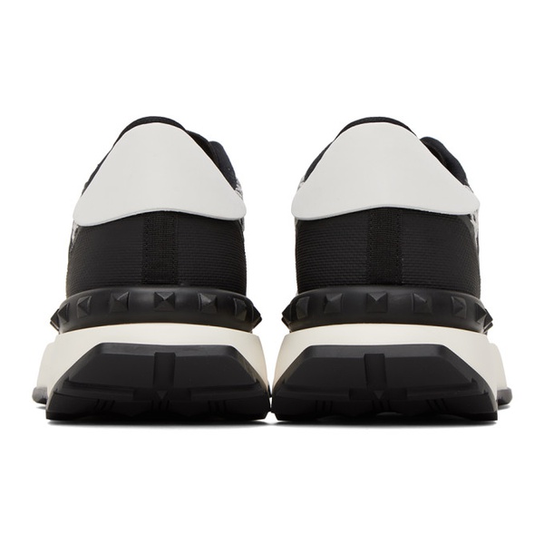  발렌티노 Valentino Garavani Black & White Netrunner Sneakers 231807M237104