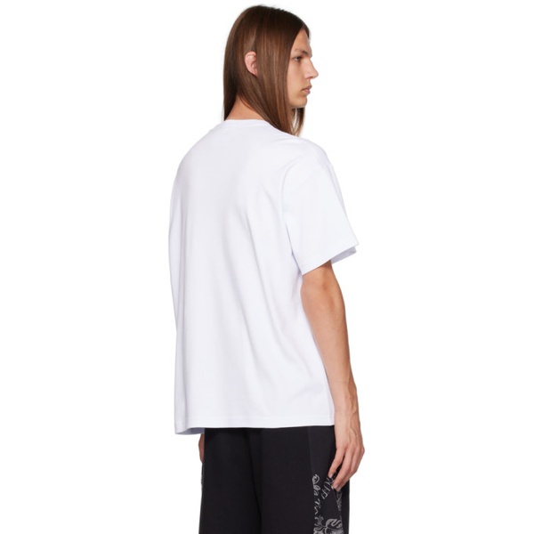베르사체 베르사체 진 꾸뛰르 베르사체 Versace Jeans Couture White V-Emblem T-Shirt 232202M213010