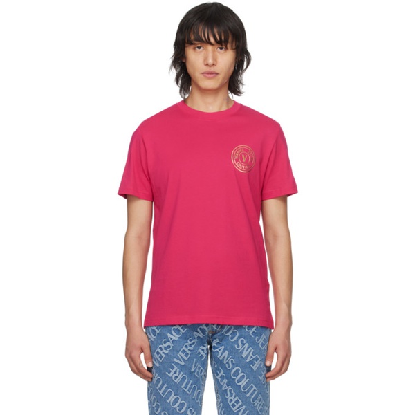 베르사체 베르사체 진 꾸뛰르 베르사체 Versace Jeans Couture Pink V-Emblem T-Shirt 241202M213005