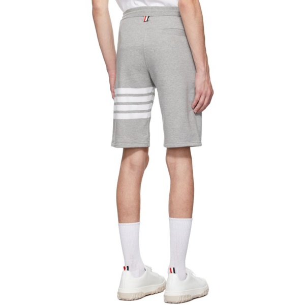 톰브라운 톰브라운 Thom Browne Grey Engineered 4-Bar Sweat Shorts 221381M193002