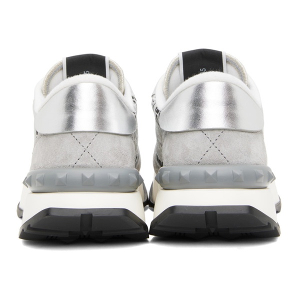  발렌티노 Valentino Garavani Silver Lacerunner Sneakers 221807F128011