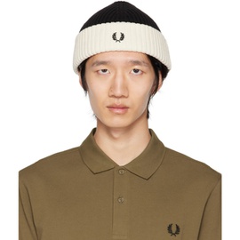 Fred Perry Black & 오프화이트 Off-White Short Ribbed Beanie 222719M138000