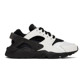 Nike Black & White Air Huarache Sneakers 231011M237104