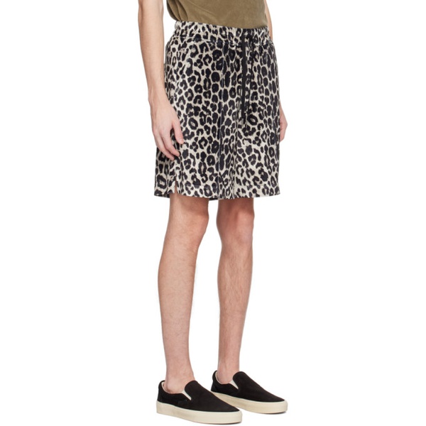 톰포드 톰포드 TOM FORD Black & Beige Leopard Shorts 231076M193014