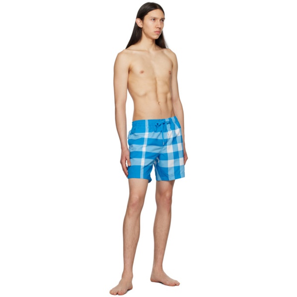 버버리 버버리 Burberry Blue Exaggerated Check Swim Shorts 231376M208004