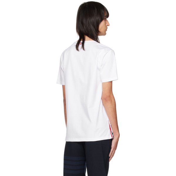 톰브라운 톰브라운 Thom Browne White Stripped Chest Pocket T-Shirt 231381M213001