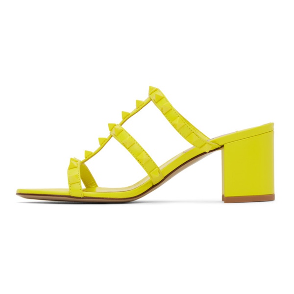  발렌티노 Valentino Garavani Yellow Rockstud Heeled Sandals 231807F125189
