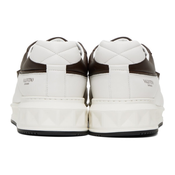  발렌티노 Valentino Garavani Brown & White One Stud Sneakers 231807M237122