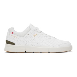 On White The Roger Centre Court Sneakers 232585M237002