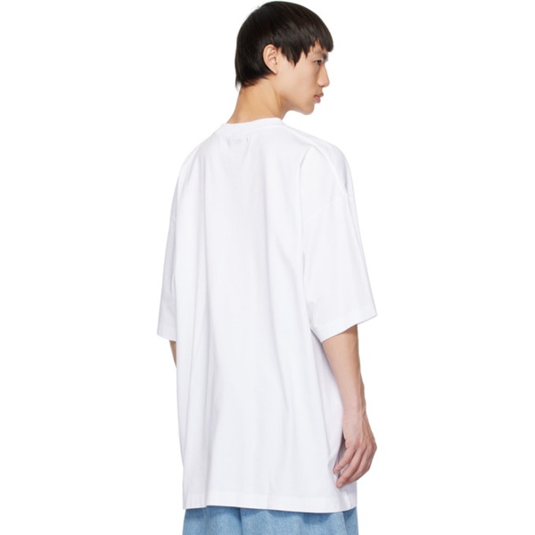  베트멍 VETEMENTS White Embroidered T-Shirt 232669M213003