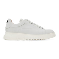 Emporio Armani 오프화이트 Off-White Plaque Sneakers 232951M237001