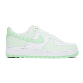 Nike Green & White Air Force 1 07 Sneakers 241011M237088