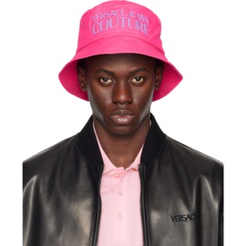 베르사체 진 꾸뛰르 베르사체 Versace Jeans Couture Pink Logo Bucket Hat 241202M140004