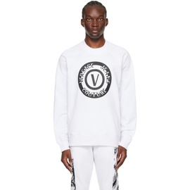 베르사체 진 꾸뛰르 베르사체 Versace Jeans Couture White V-Emblem Sweatshirt 241202M204034