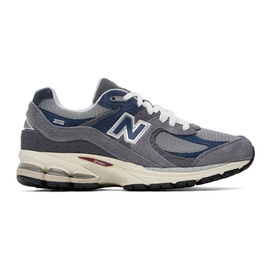 뉴발란스 New Balance Gray & Navy 2002R Sneakers 241402F128232