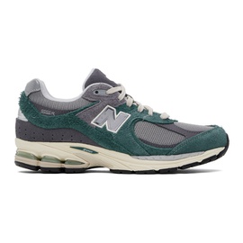 뉴발란스 New Balance Gray & Green 2002R Sneakers 241402M237136