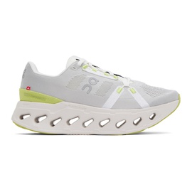 On White & Gray Cloudeclipse Sneakers 241585M237094