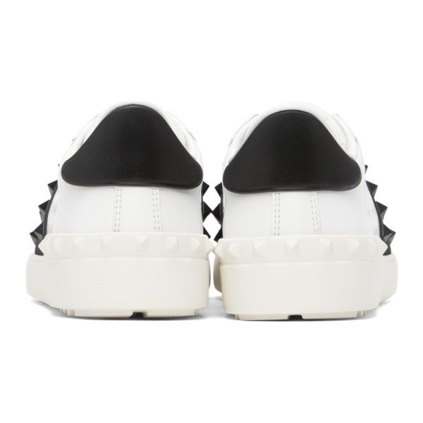  발렌티노 Valentino Garavani White & Black Calfskin Rockstud Untitled Sneakers 241807M237023