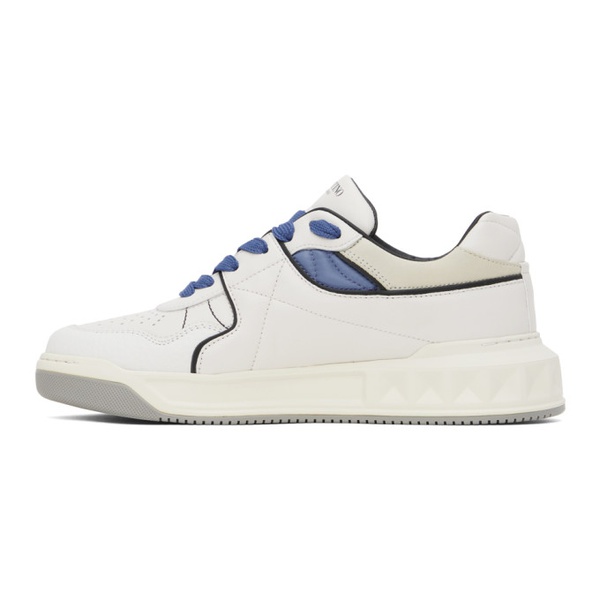  발렌티노 Valentino Garavani White & Blue One Stud Nappa Sneakers 241807M237032