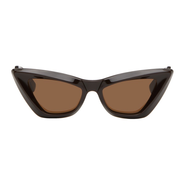 보테가베네타 보테가 베네타 Bottega Veneta Brown Angle Pointed Cat-Eye Sunglasses 242798F005048