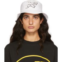 We11done White Basic Logo Bucket Hat 221327F015012