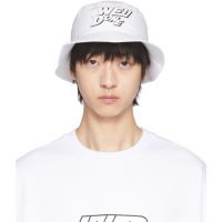We11done White Basic Logo Bucket Hat 221327M140005