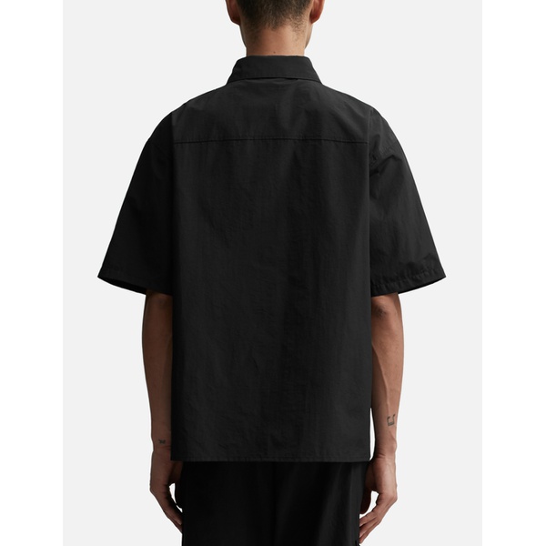  헬리엇 에밀 Heliot Emil Short Sleeve Nylon Shirt With Carabiner 896011