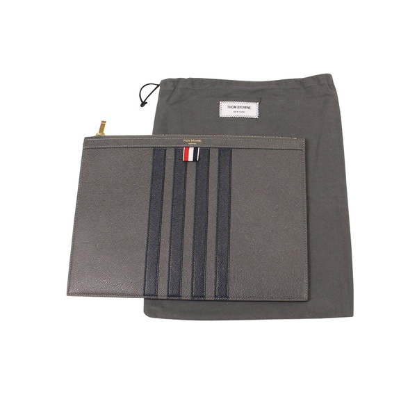 톰브라운 톰브라운 Thom Browne Striped Leather Clutch Grey 7225987432580